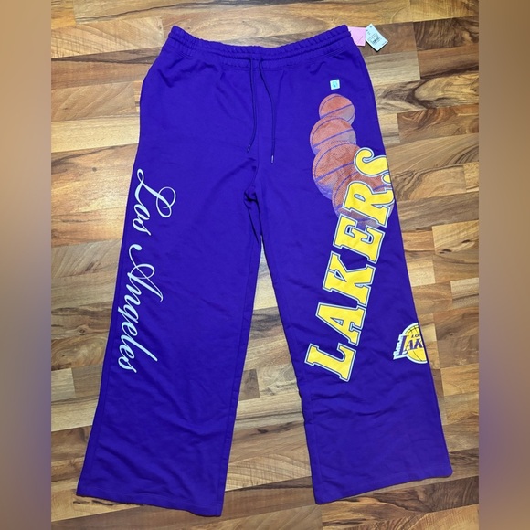 NBA Lakers Wide Leg Sweatpants Women’s XL Purple Gold Graphic Print Los Angeles - Picture 1 of 6